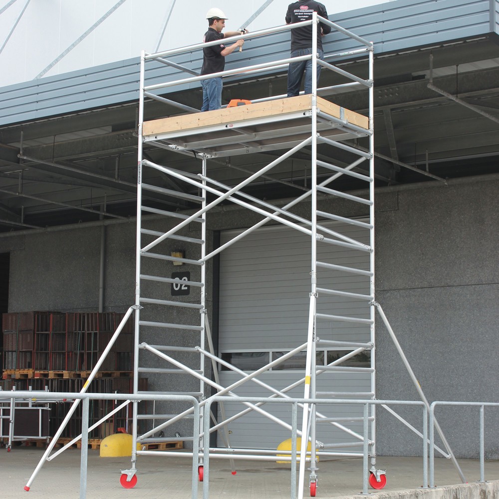 Product afbeelding: Aluminium rolsteiger Altrex Professional, platform 1,35 x 1,85 m, stahoogte 12,20 m