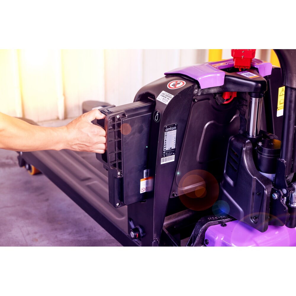 Immagine del prodotto n. 9: AntOn by Jungheinrich transpallet elettrico PTL 1.5, extra largo per pallet speciali, portata 1.500 kg, lunghezza forche 1.150 mm