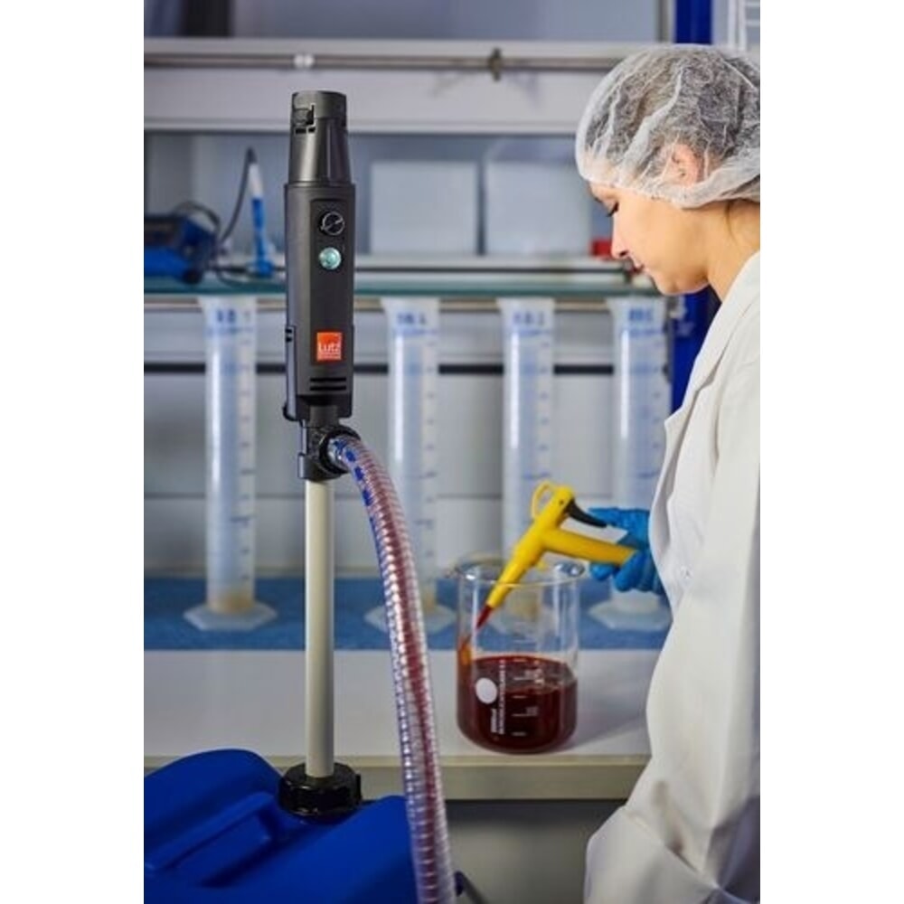 Produktabbildung Nr. 2: Denios Akku-Fasspumpe aus Polypropylen, Schlauch 1,5 m, Zapfventil, 75 W, Tauchtiefe 500 mm