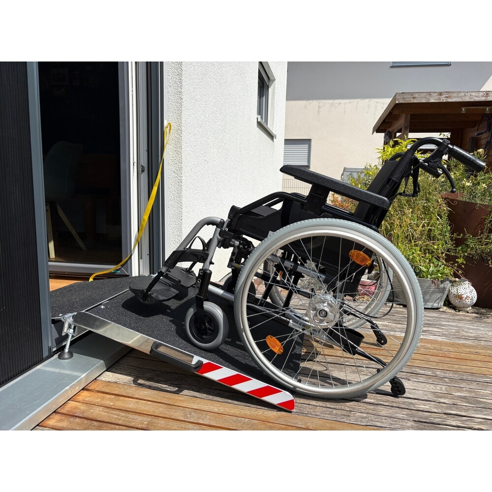 Produktabbildung Nr. 5: Altec Schwellen-Verladebrücke BTR, höhenverstellbare Spindelfüße, TÜV und GS geprüft, TK 300 kg, Höhendifferenz 60 - 100 mm