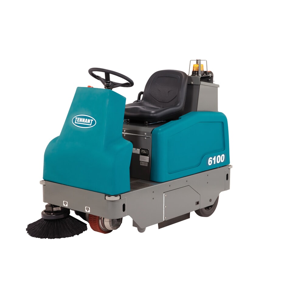 Produktabbildung Nr. 3: Tennant® Aufsitzkehrmaschine 6100, mit Auto Adjust™ Bürstenanpassung, mit 2 Seitenbesen, Handabsaugschlauch