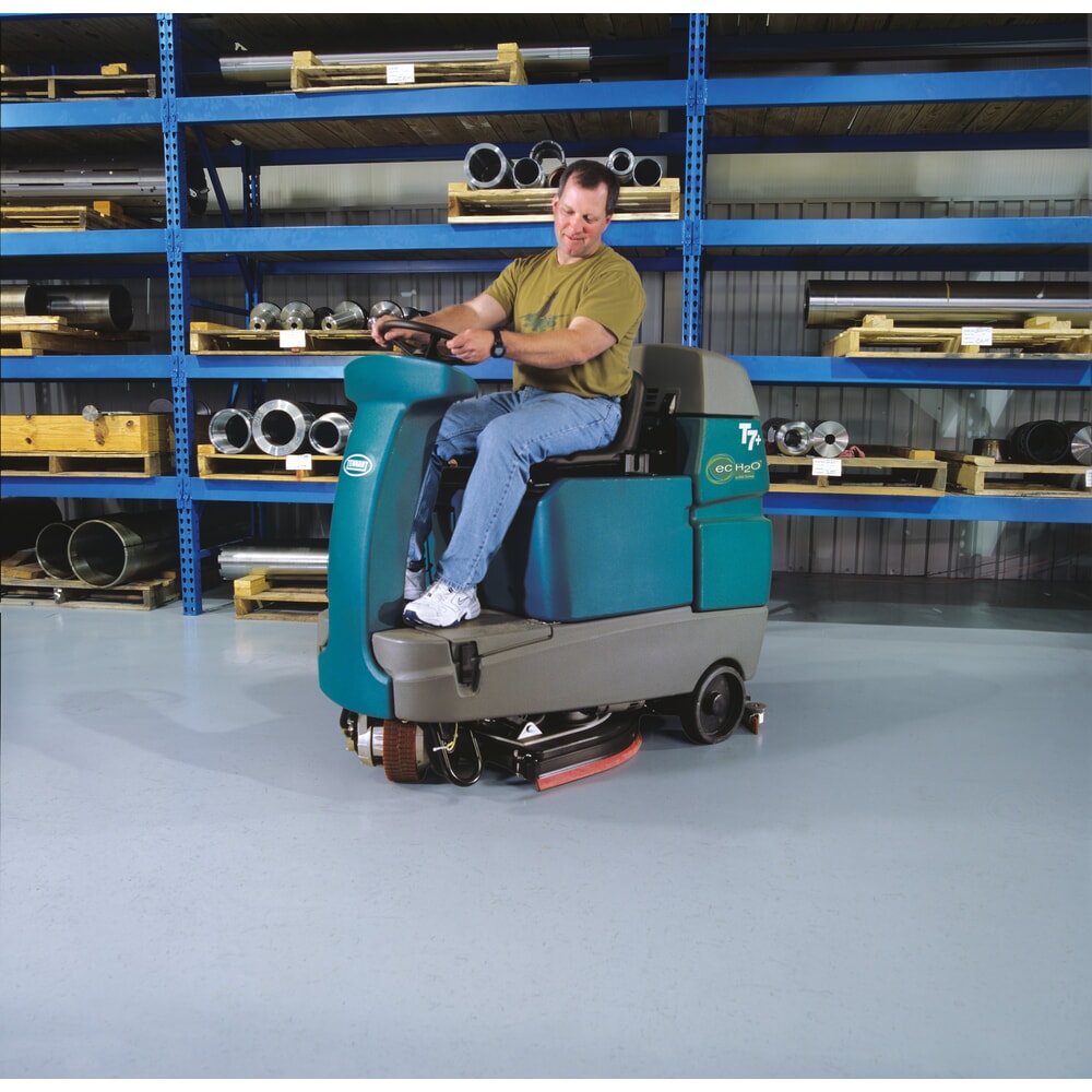 Produktabbildung Nr. 9: Tennant® Aufsitz-Scheuersaugmaschine T7, mit Hygenic®-Tanks, mit 2 Schrubbwalzen, größere Batterie