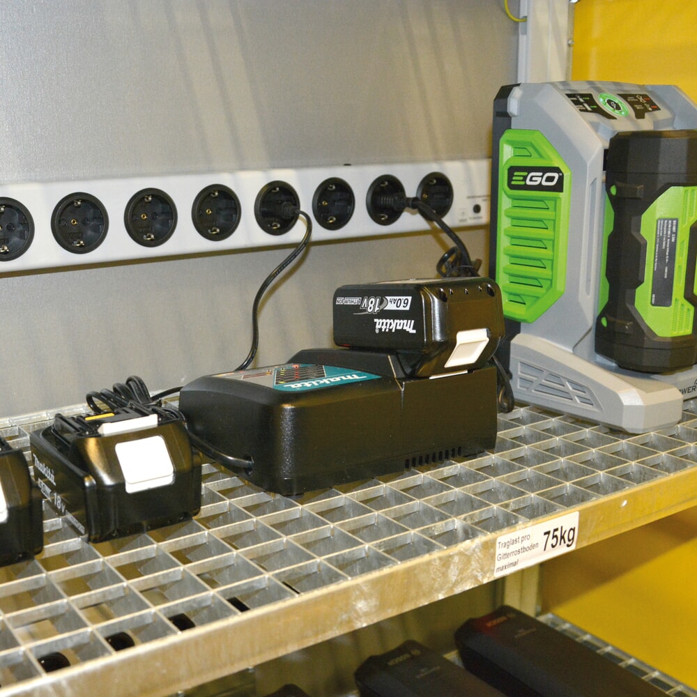 Produktabbildung Nr. 5: LaCont Akku-Sicherheitsschrank Basic EI90, für Lithium-Ionen-Batterien, 2 x 10 Steckplätze, mit Brandunterdrückung