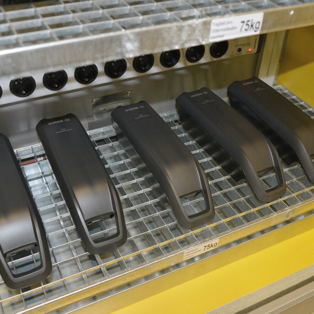 Produktabbildung Nr. 6: LaCont Akku-Sicherheitsschrank Basic EI90, für Lithium-Ionen-Batterien, 2 x 10 Steckplätze, mit Brandunterdrückung