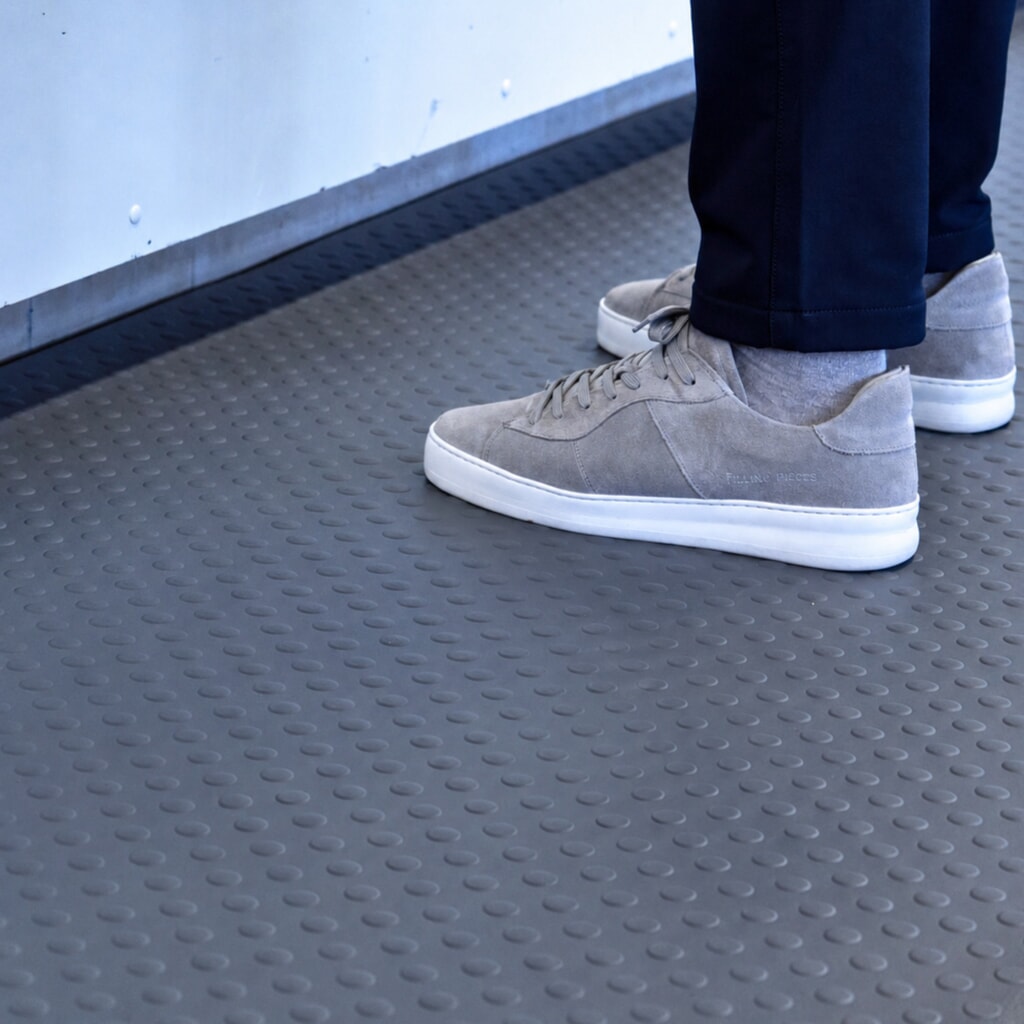 Produktabbildung Nr. 3: REBOURNE® Anti-Ermüdungsmatte W2, für Standzeit bis 8 Stunden, Noppen, grau, BxL 600 mm x 910 mm