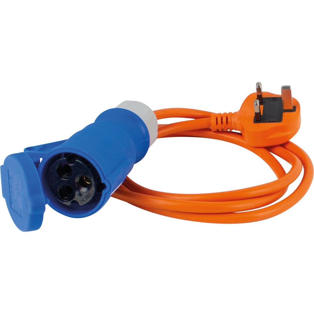 Produktabbildung: Adapterleitung 1,5m, orange "BS", 1. Seite: Stecker British Standard 13A BS1363, 2. Seite: CEE-Kupplung 230V/16A/3polig mit Klappdeckel, blau