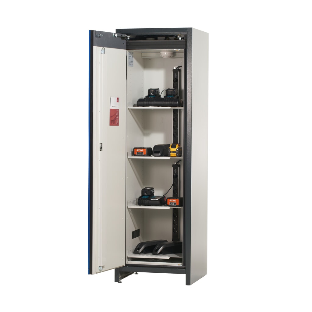 Produktabbildung Nr. 6: asecos® Akku-Sicherheitsschrank Typ 90 für Lithium-Ionen-Batterien ION-CORE-CHARGE, HxBxT 1.953 x 599 x 615 mm, 4x isolierte Fachböden, 2x Steckdosenleiste (EU-Ausführung), 1x Bodenauffangwanne