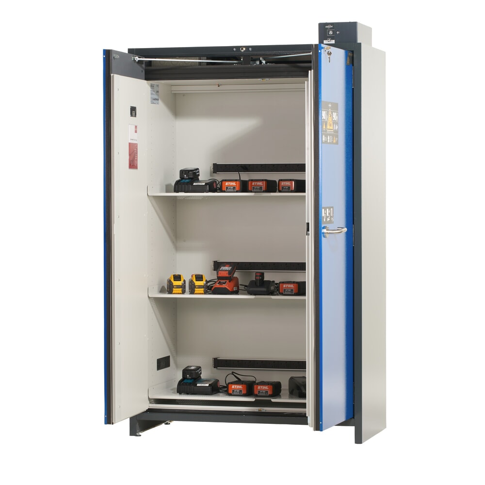 Produktabbildung Nr. 2: asecos® Akku-Sicherheitsschrank Typ 90 für Lithium-Ionen-Batterien ION-PRO-CHARGE, HxBxT 2.224 x 1.193 x 615 mm, 3x gelochte Fachböden, 3x Steckdosenleiste (EU-Ausführung), 1x Bodenauffangwanne