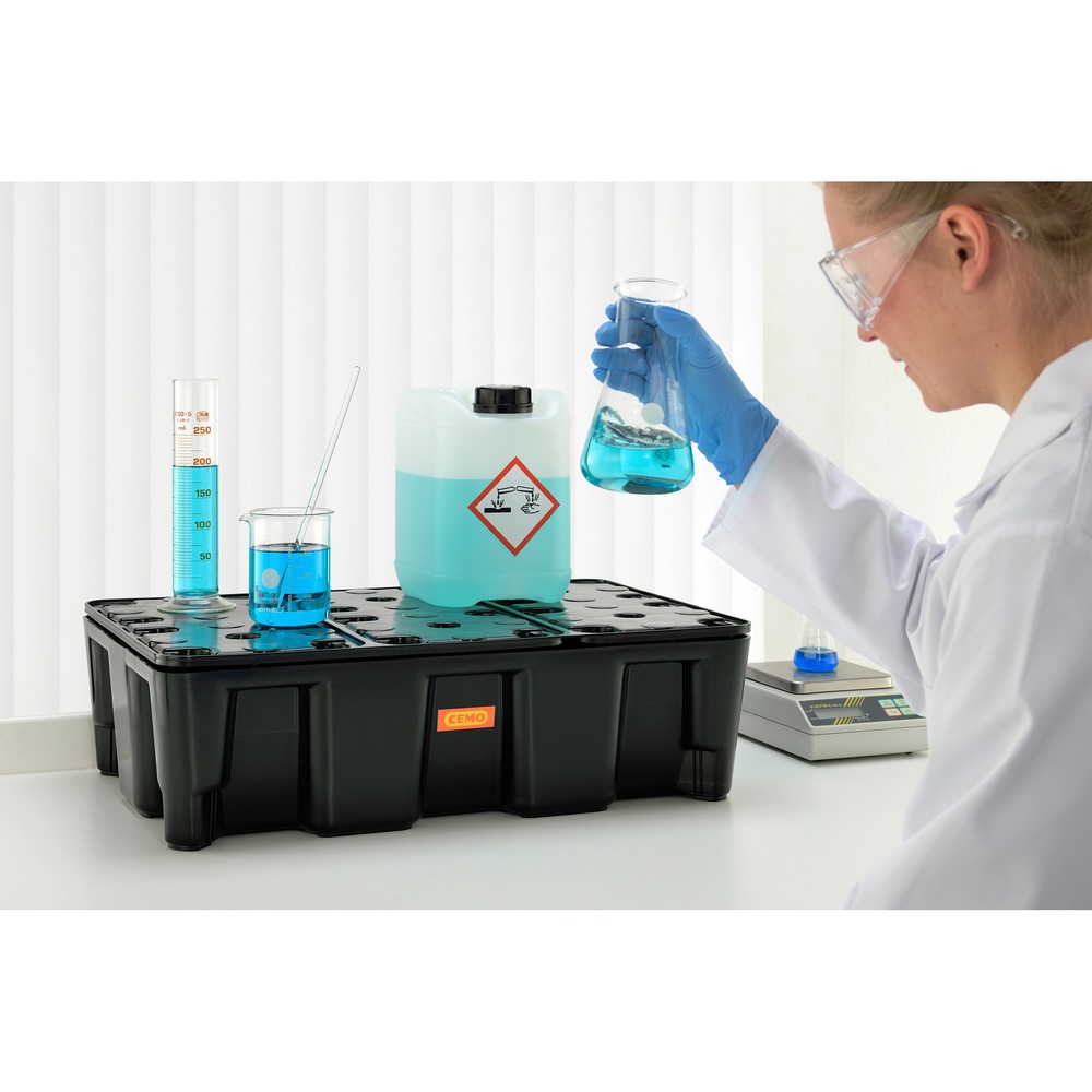 N° de l'image du produit 3 : Bac labo modulaire CEMO en PE pour le stockage de petits contenants, volume de rétention 25 l, avec caillebotis en PE