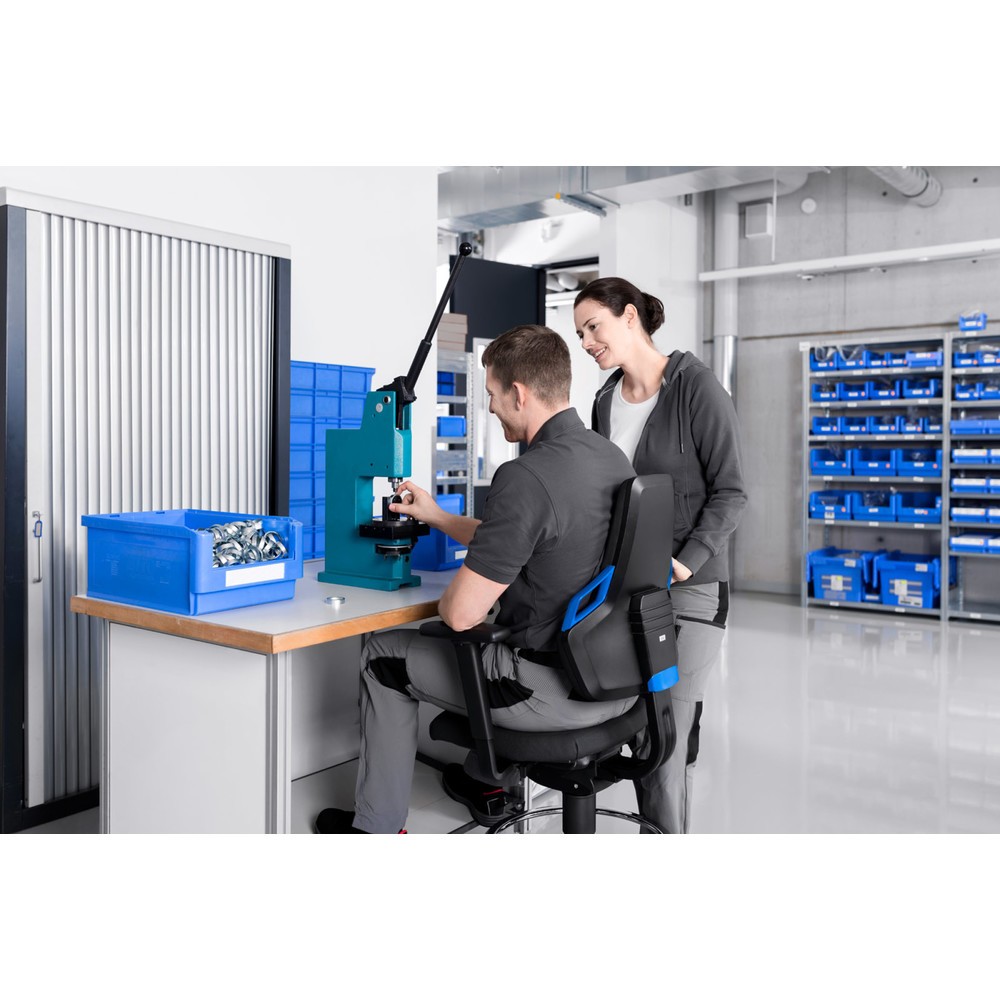 Produktabbildung Nr. 2: bimos Arbeitsdrehstuhl Nexxit, Kunstlederpolster schwarz, Bodengleiter + Fußring, Grifffarbe blau 570-820 mm
