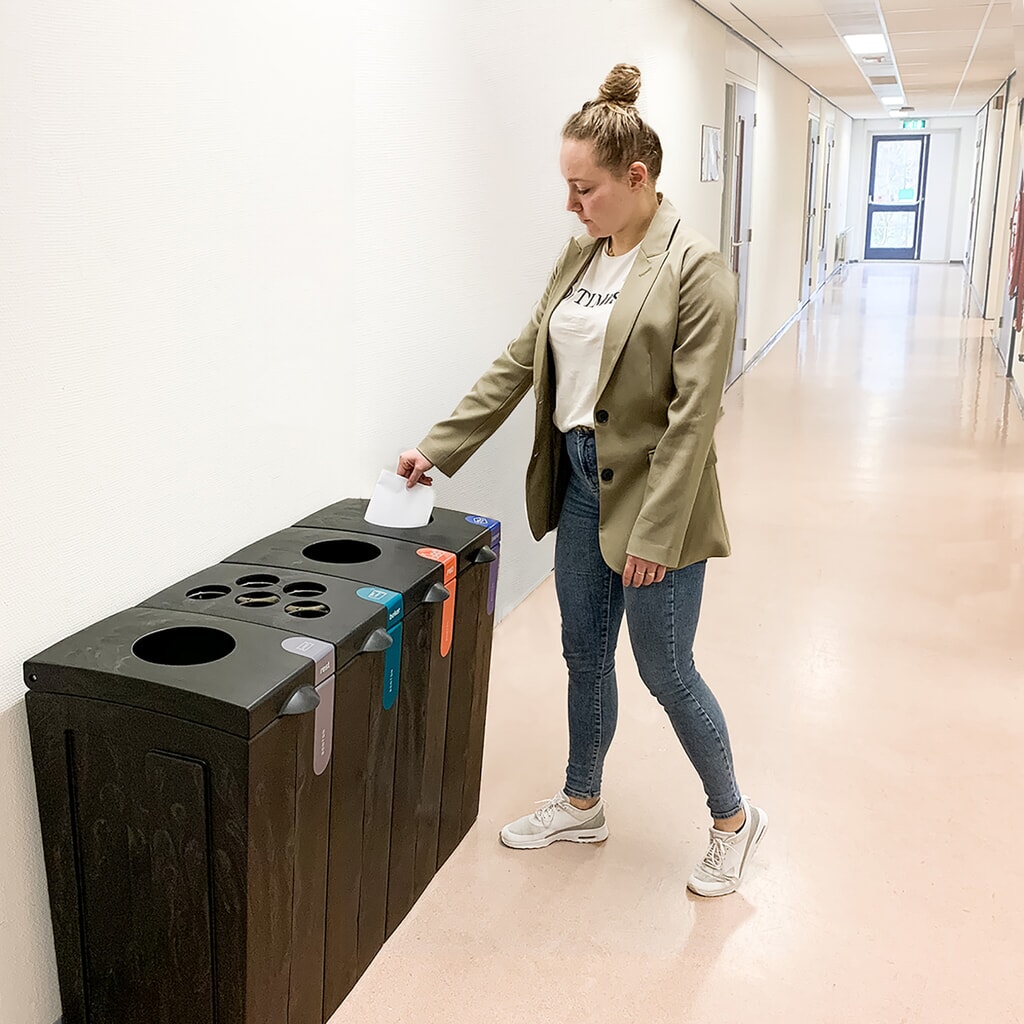 BON TON Original Abfallbehälter mit Einwurföffnung, aus 100 % recyceltem Polypropylen, 70 Liter, grau Produktabbildung Nr. 3: BON TON Original Abfallbehälter mit Einwurföffnung, aus 100 % recyceltem Polypropylen, 70 Liter, grau