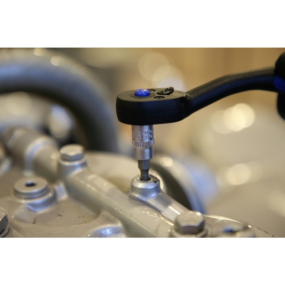 Produktabbildung Nr. 9: BRILLIANT TOOLS 1/4" Innensechskant Bit-Stecknuss, 4 mm