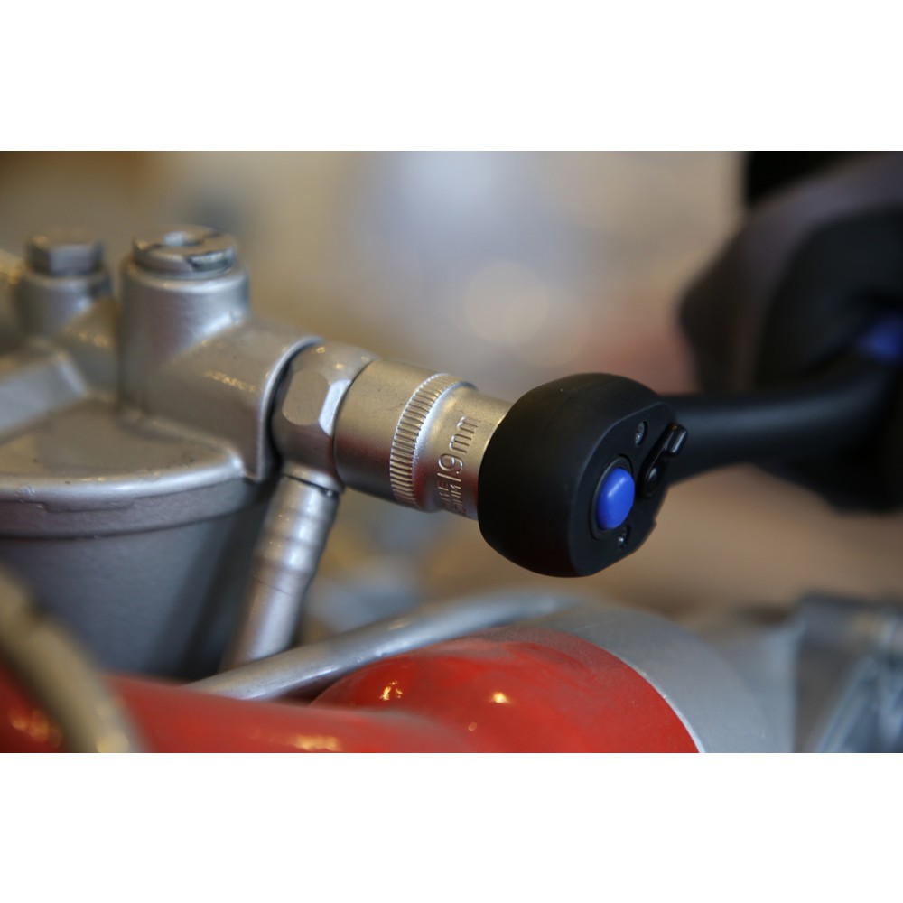 Produktabbildung Nr. 12: BRILLIANT TOOLS 3/8" Sechskant-Stecknuss, 19 mm
