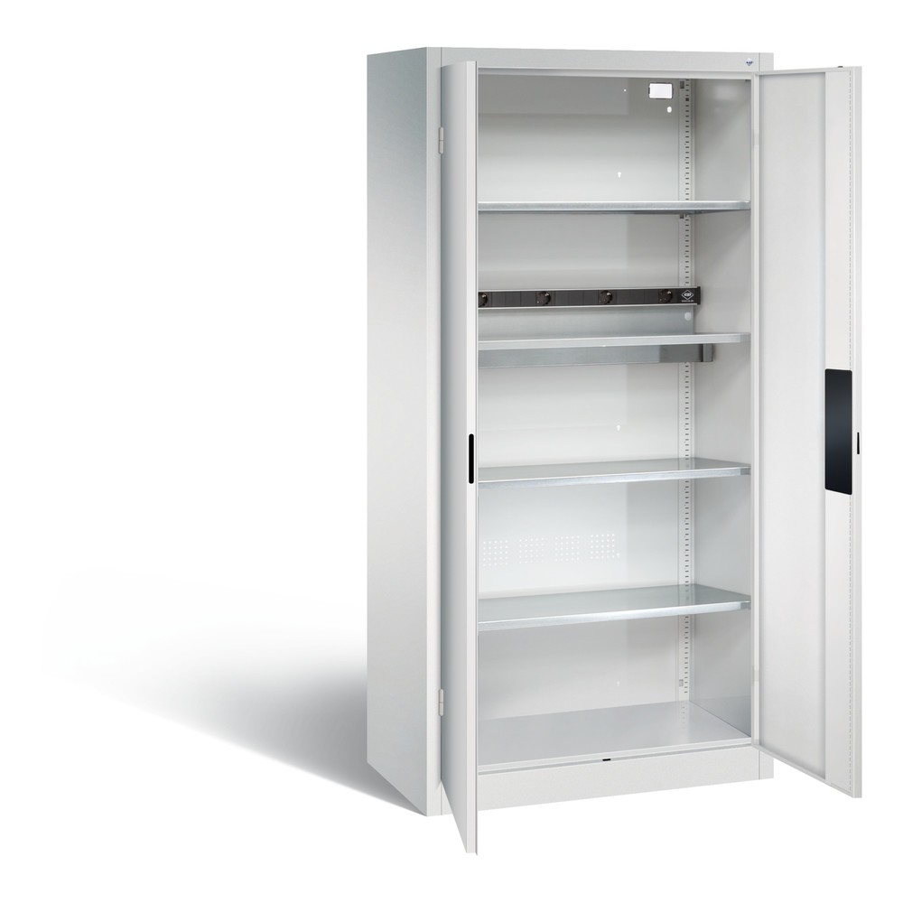 Produktabbildung Nr. 1: C+P Akku-Ladeschrank Serie 89, 1 Elektro-Einlegeboden, 5-fach-Steckdosenleiste, 3 m Zuleitung, lichtgrau/lichtgrau