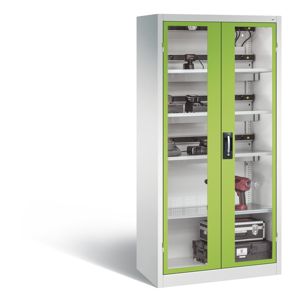 Produktabbildung: C+P Akku-Ladeschrank Serie 89, 3 Elektro-Einlegeböden, 5-fach-Steckdosenleiste, 3 m Zuleitung, Sichtfenster, FI-Schutzschalter, temperaturgesteuerter Lüfter, lichtgrau/viridingrün