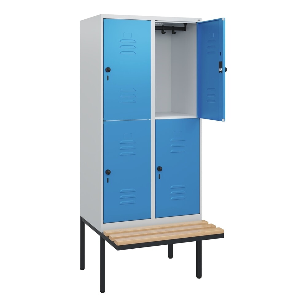 C+P Doppelstock-Spind Classic PLUS, 2 Abteile, HxBxT 1.950 x 800 x 815 mm, für Vorhängeschloss, auskragende Bank aus Buche, lichtgrau, lichtblau Produktabbildung Nr. 1: C+P Doppelstock-Spind Classic PLUS, 2 Abteile, HxBxT 1.950 x 800 x 815 mm, für Vorhängeschloss, auskragende Bank aus Buche, lichtgrau, lichtblau