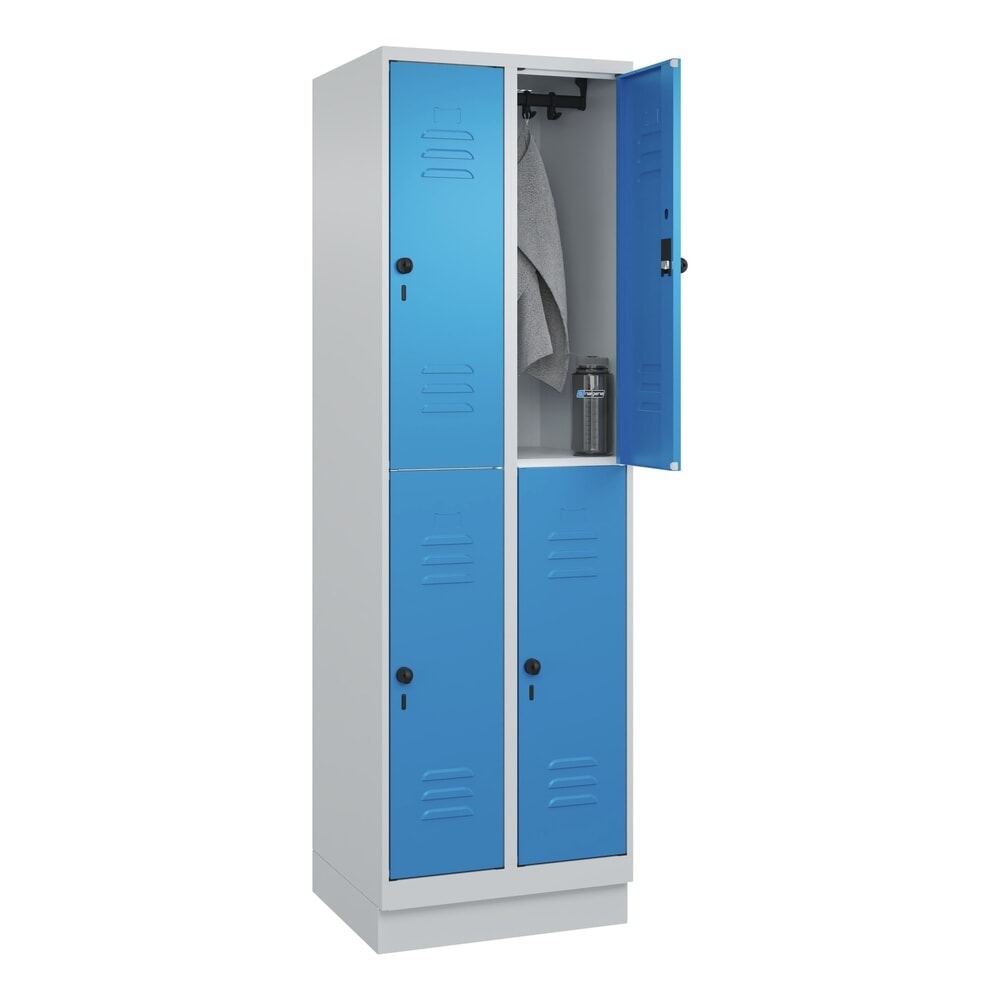 Produktabbildung Nr. 10: C+P Doppelstock-Spind Classic PLUS, Sockel, 2 Abteile, HxBxT 1.950 x 600 x 500 mm, lichtgrau, lichtblau, 4 Fächer, für Vorhängeschloss
