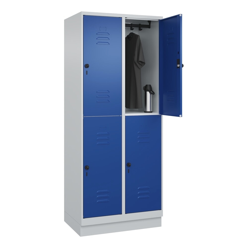 Produktabbildung Nr. 10: C+P Doppelstock-Spind Classic PLUS, Sockel, 2 Abteile, HxBxT 1.950 x 800 x 500 mm, lichtgrau, enzianblau, 4 Fächer, für Vorhängeschloss