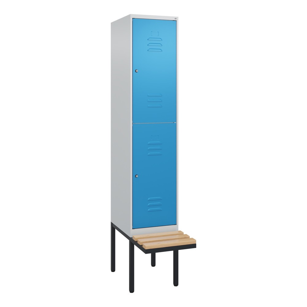 Produktabbildung: C+P Doppelstock-Spind Classic PLUS, 1 Abteil, HxBxT 2.120 x 400 x 815 mm, Zylinderschloss, auskragende Bank aus Buche, lichtgrau, lichtblau