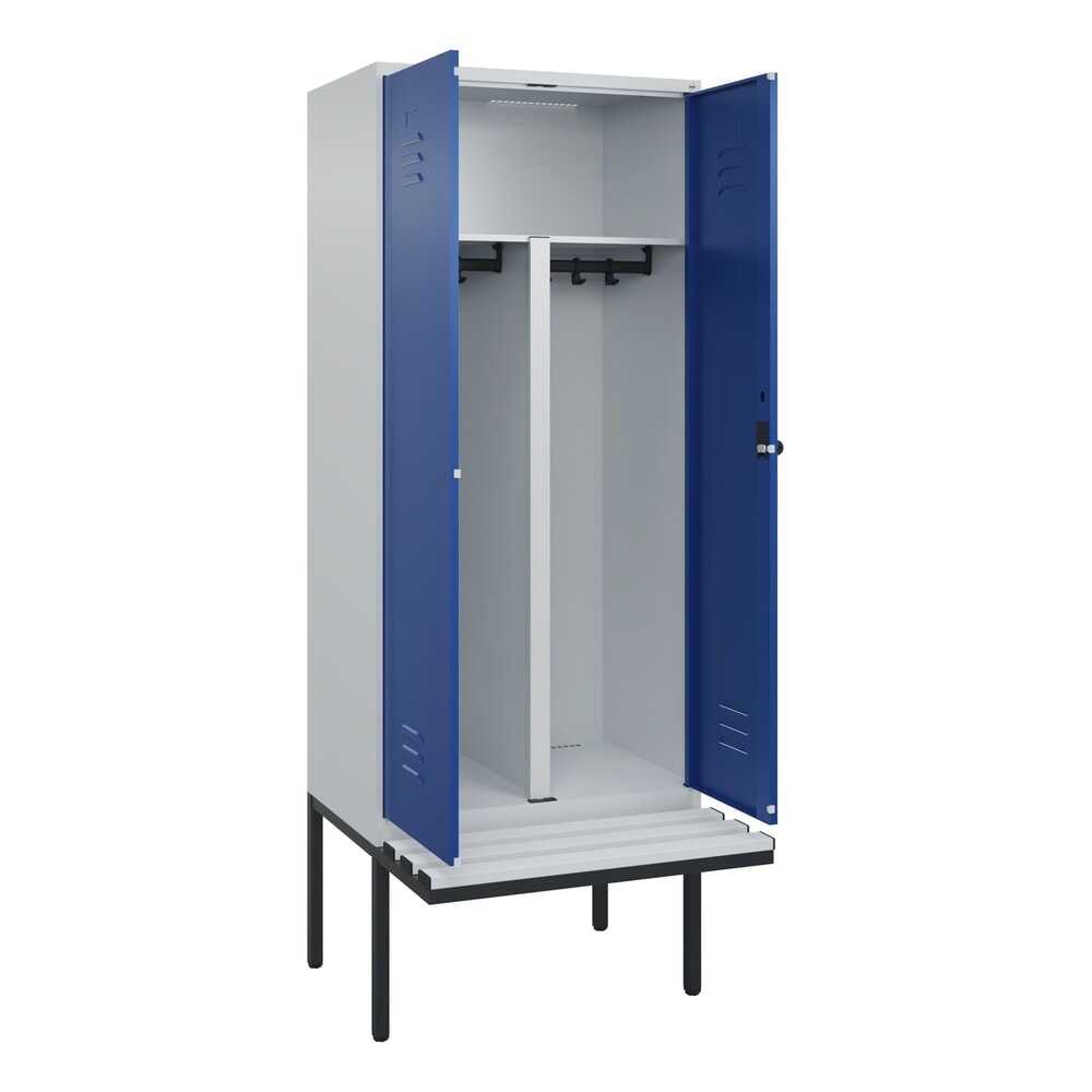 Produktabbildung: C+P PSA Doppel-Spind Classic PLUS, 2 Abteile, HxBxT 2.120 x 800 x 815 mm, für Vorhängeschloss, auskragende Bank aus Kunststoff, lichtgrau, enzianblau