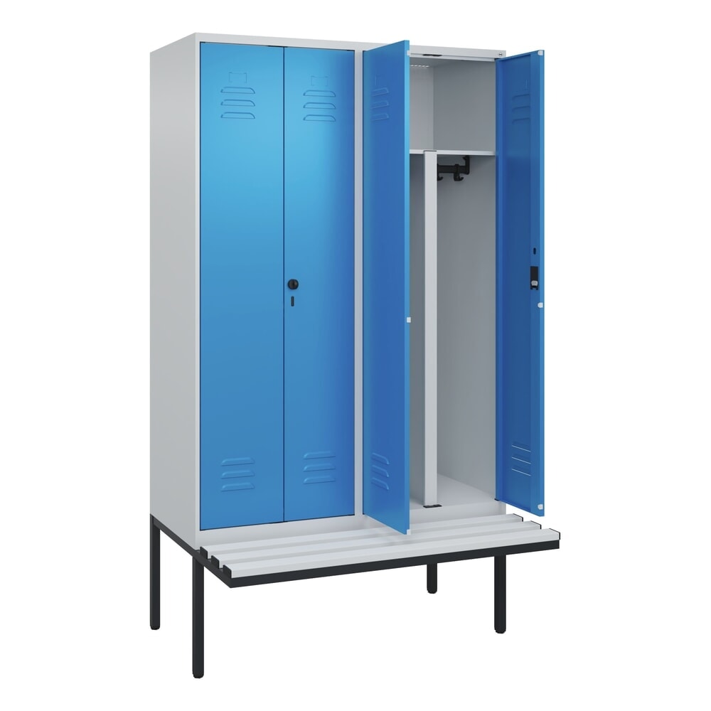 Produktabbildung: C+P PSA Doppel-Spind Classic PLUS, 4 Abteile, HxBxT 2.120 x 1.200 x 815 mm, Zylinderschloss, auskragende Bank aus Kunststoff, lichtgrau, lichtblau