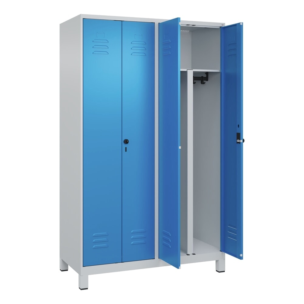 C+P PSA Doppel-Spind Classic PLUS, Füße, 4 Abteile, HxBxT 1.950 x 1.200 x 500 mm, lichtgrau, lichtblau, für Vorhängeschloss Produktabbildung Nr. 1: C+P PSA Doppel-Spind Classic PLUS, Füße, 4 Abteile, HxBxT 1.950 x 1.200 x 500 mm, lichtgrau, lichtblau, für Vorhängeschloss