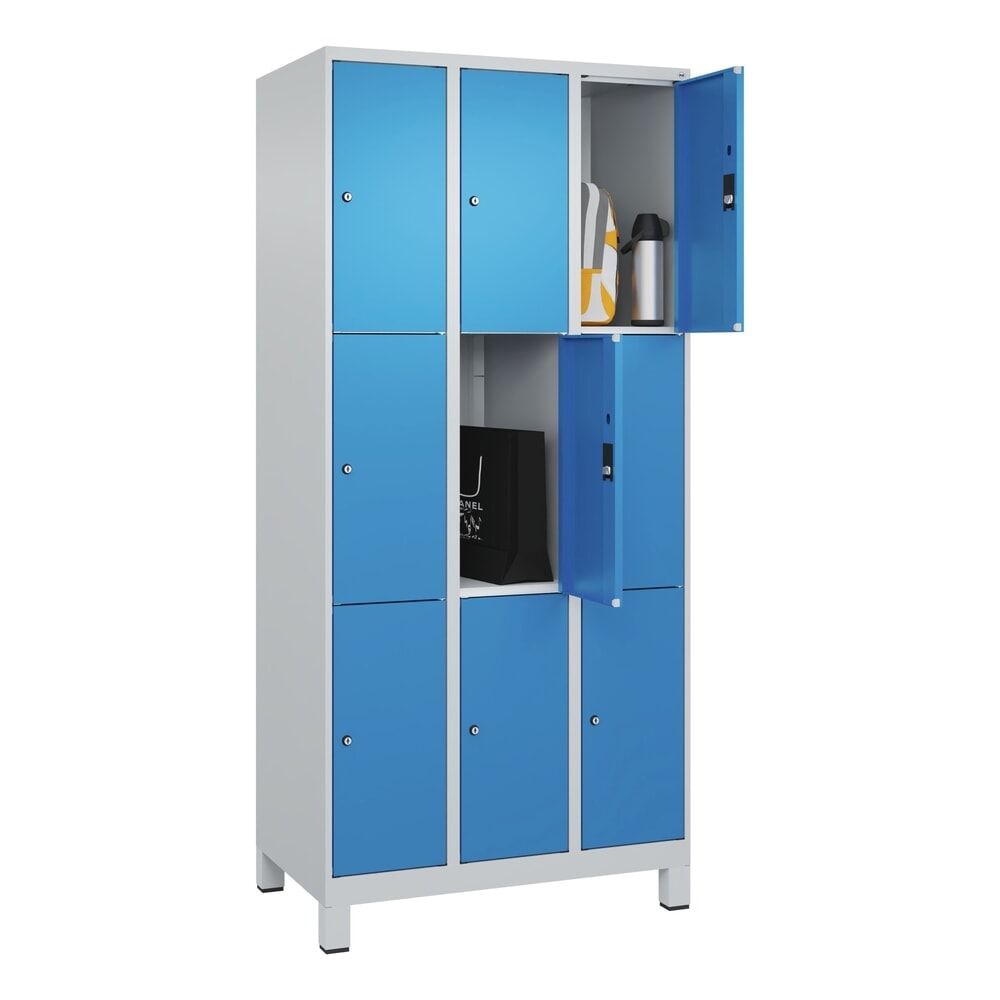 Produktabbildung Nr. 10: C+P Schließfachschrank Classic PLUS, Füße, 3 Abteile, HxBxT 1.950 x 900 x 500 mm, lichtgrau, lichtblau, 9 Fächer, Zylinderschloss