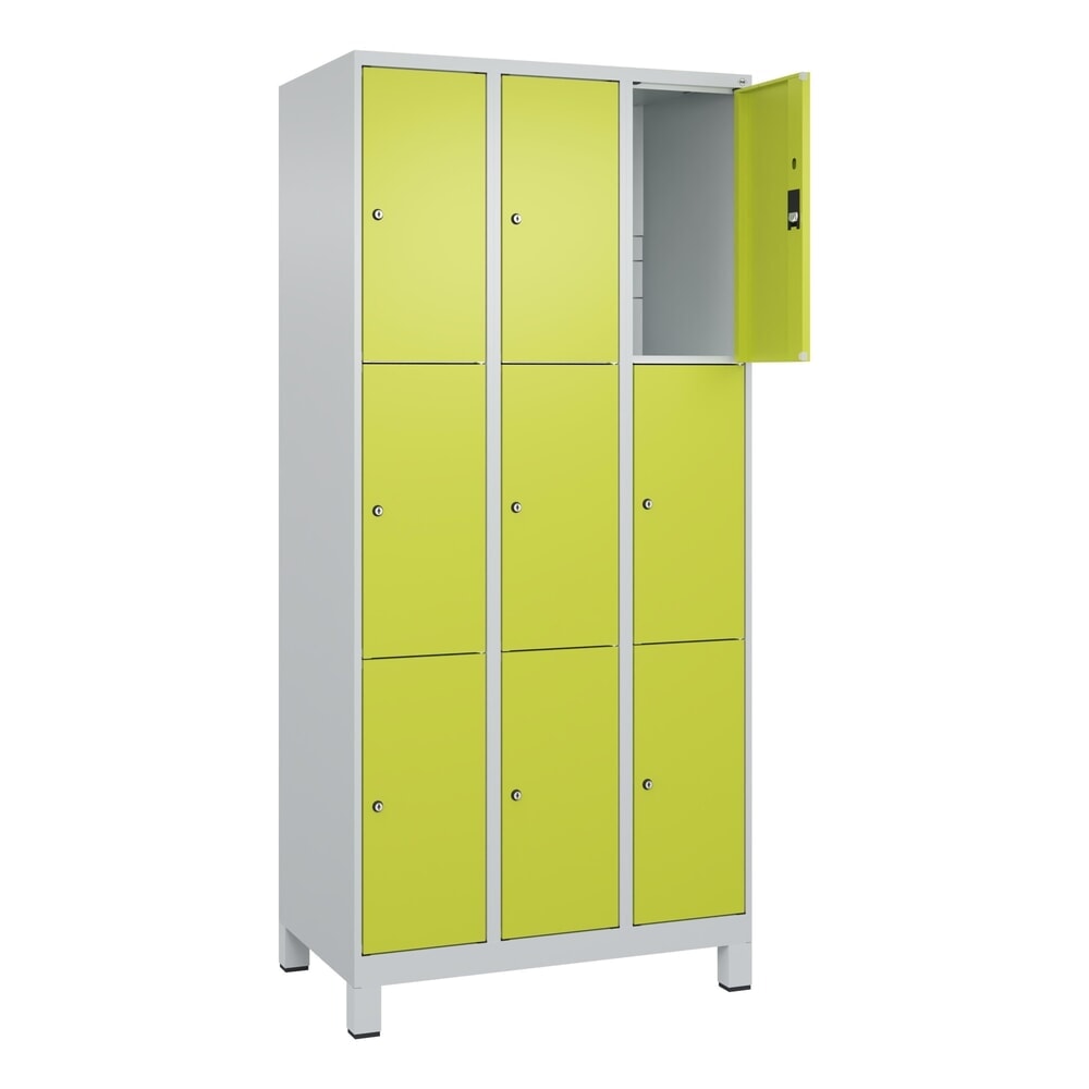 Produktabbildung: C+P Schließfachschrank Classic PLUS, Füße, 3 Abteile, HxBxT 1.950 x 900 x 500 mm, lichtgrau, clowngrün, 9 Fächer, Zylinderschloss