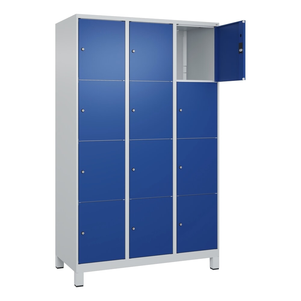 Produktabbildung: C+P Schließfachschrank Classic PLUS, Füße, 3 Abteile, HxBxT 1.950 x 1.200 x 500 mm, lichtgrau, enzianblau, 12 Fächer, Zylinderschloss