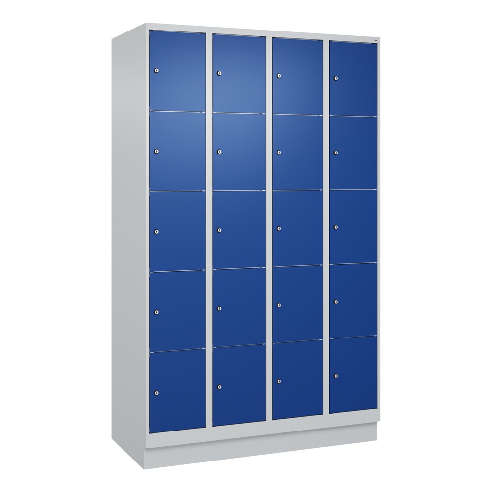 Produktabbildung: C+P Schließfachschrank Classic PLUS, Sockel, 4 Abteile, HxBxT 1.950 x 1.200 x 500 mm, lichtgrau, enzianblau, 20 Fächer, Zylinderschloss