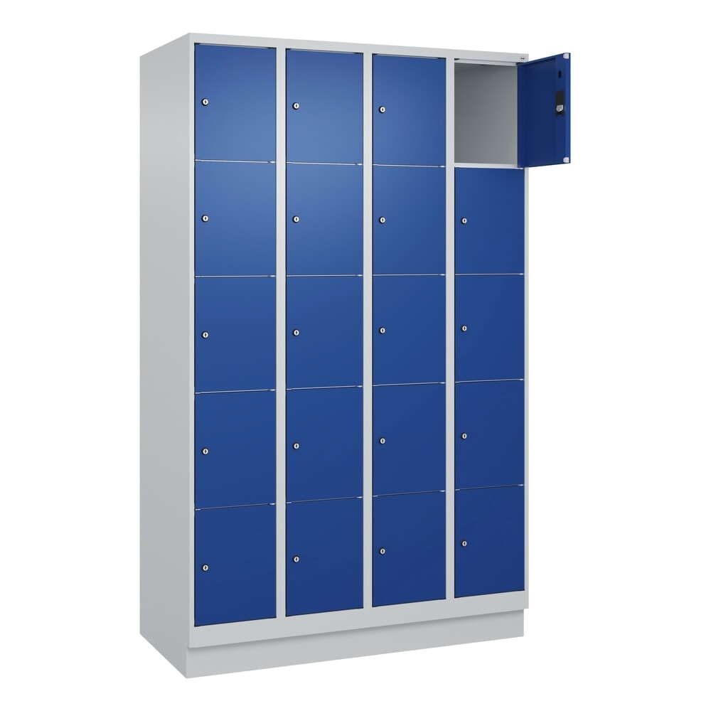 Produktabbildung: C+P Schließfachschrank Classic PLUS, Sockel, 4 Abteile, HxBxT 1.950 x 1.200 x 500 mm, lichtgrau, enzianblau, 20 Fächer, Zylinderschloss