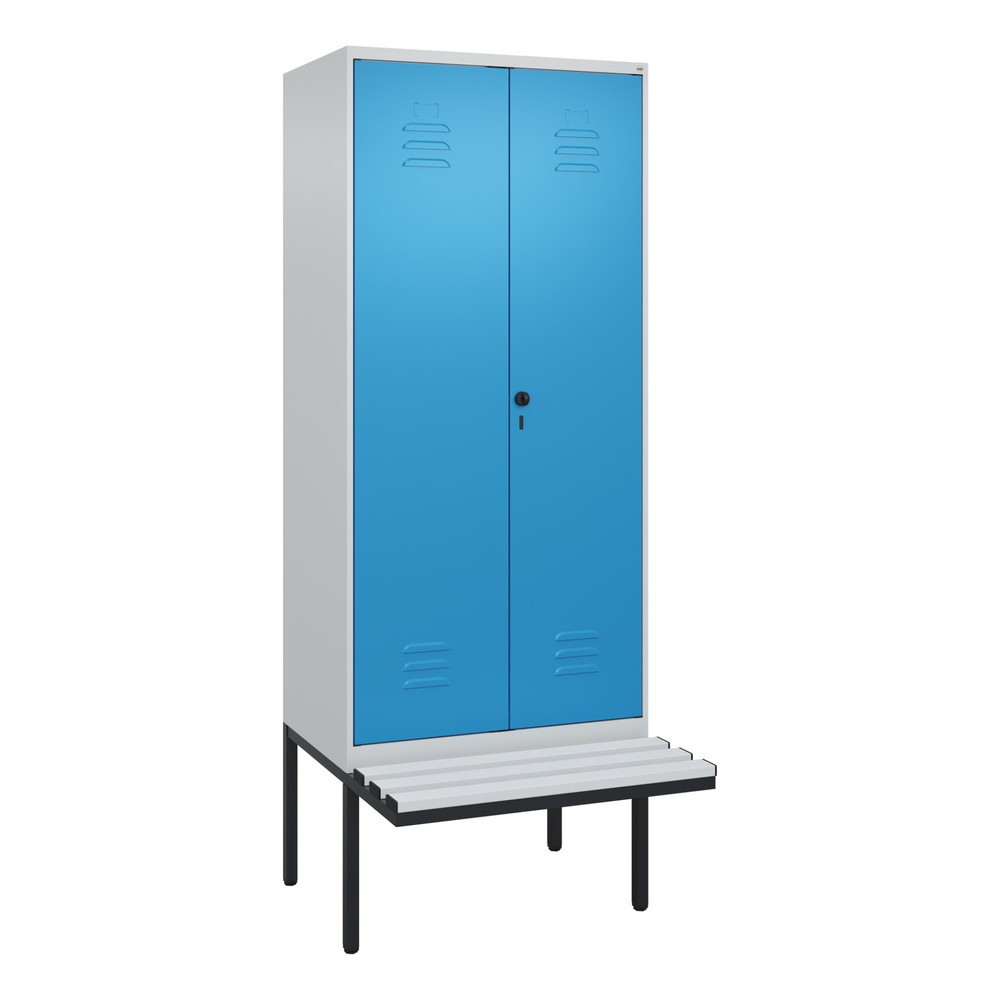 Produktabbildung: C+P Schwarz-Weiß-Spind Classic PLUS, 2 Abteile, HxBxT 2.120 x 800 x 815 mm, für Vorhängeschloss, auskragende Bank aus Kunststoff, lichtgrau, lichtblau
