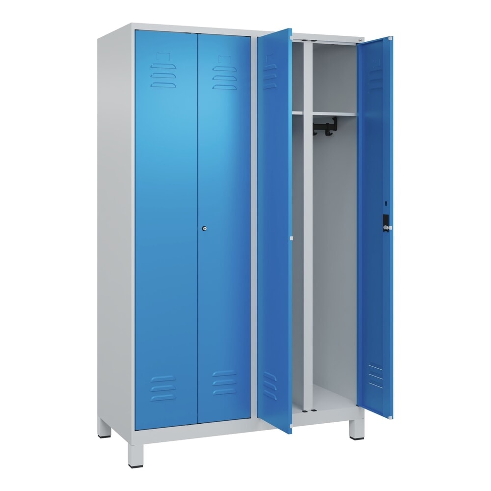 C+P Schwarz-Weiß-Spind Classic PLUS, Füße, 4 Abteile, HxBxT 1.950 x 1.200 x 500 mm, lichtgrau, lichtblau, Zylinderschloss Produktabbildung Nr. 1: C+P Schwarz-Weiß-Spind Classic PLUS, Füße, 4 Abteile, HxBxT 1.950 x 1.200 x 500 mm, lichtgrau, lichtblau, Zylinderschloss