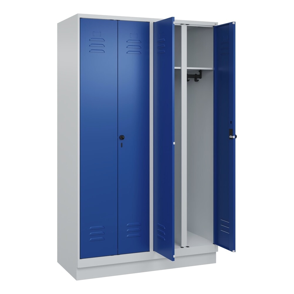 Produktabbildung: C+P Schwarz-Weiß-Spind Classic PLUS, Sockel, 4 Abteile, HxBxT 1.950 x 1.200 x 500 mm, lichtgrau, enzianblau, für Vorhängeschloss