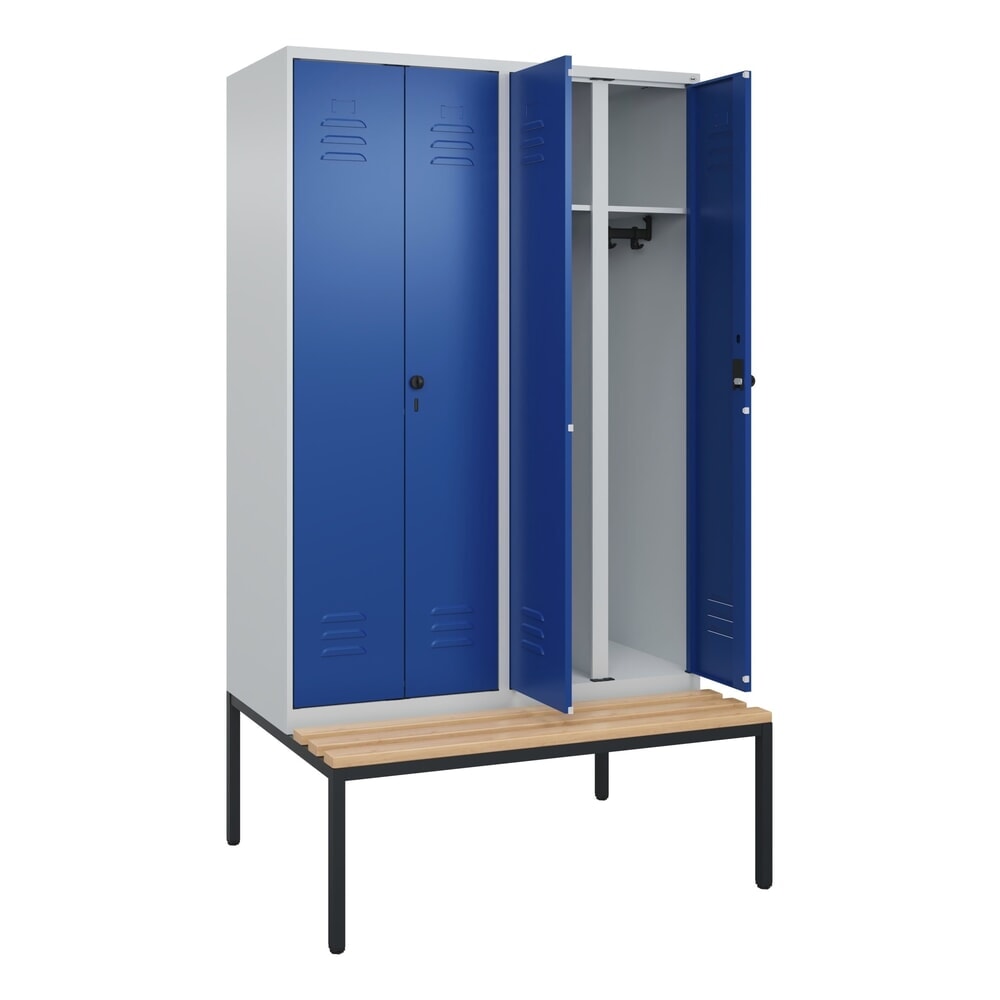 C+P Schwarz-Weiß-Spind Classic PLUS, 4 Abteile, HxBxT 2.120 x 1.200 x 815 mm, für Vorhängeschloss, untergebaute Bank aus Buche, lichtgrau, enzianblau Produktabbildung: C+P Schwarz-Weiß-Spind Classic PLUS, 4 Abteile, HxBxT 2.120 x 1.200 x 815 mm, für Vorhängeschloss, untergebaute Bank aus Buche, lichtgrau, enzianblau