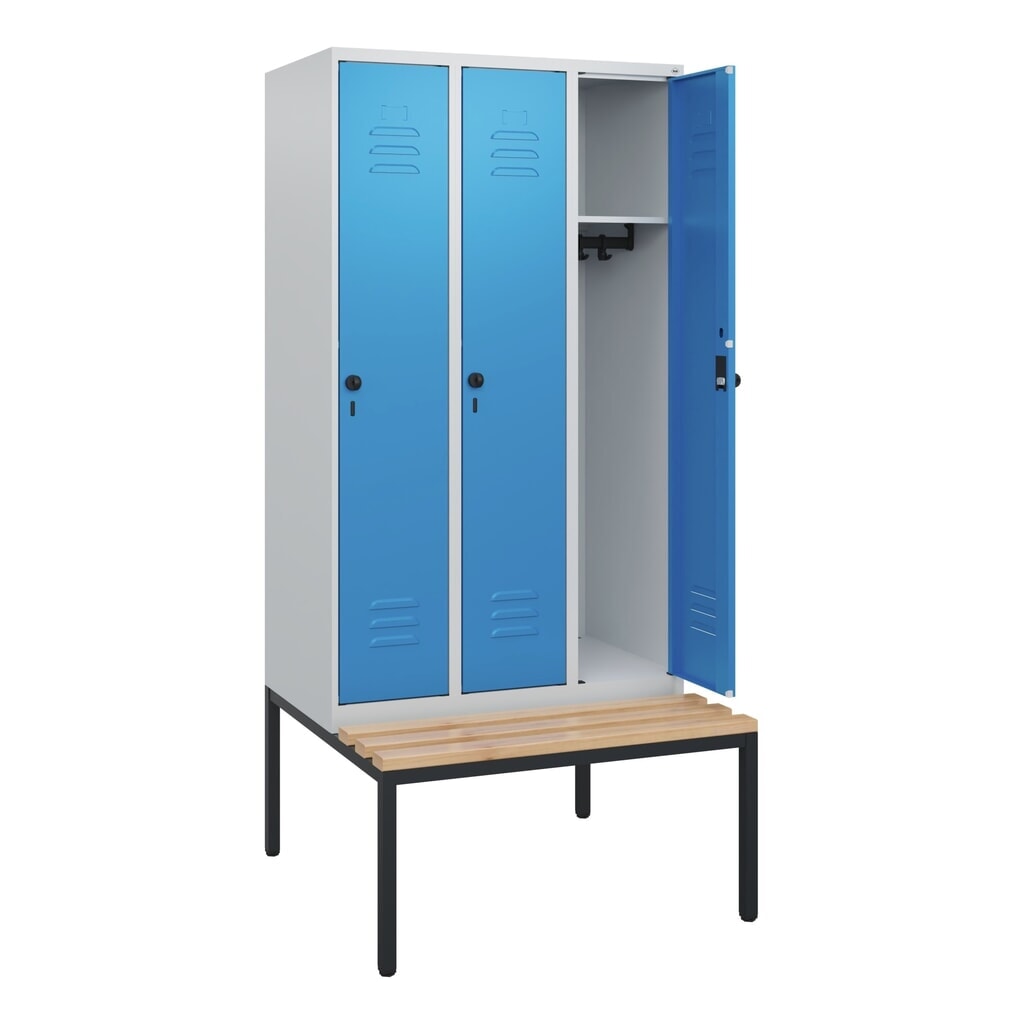 Produktabbildung Nr. 1: C+P Spind Classic PLUS, 3 Abteile, HxBxT 1.950 x 900 x 815 mm, für Vorhängeschloss, untergebaute Bank aus Buche, lichtgrau, lichtblau