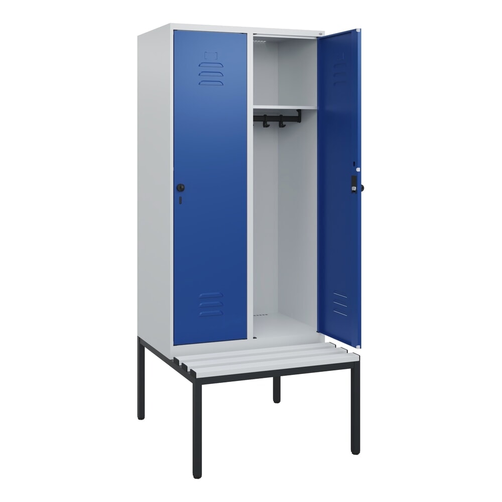 Produktabbildung: C+P Spind Classic PLUS, 2 Abteile, HxBxT 1.950 x 800 x 815 mm, für Vorhängeschloss, untergebaute Bank aus Kunststoff, lichtgrau, enzianblau