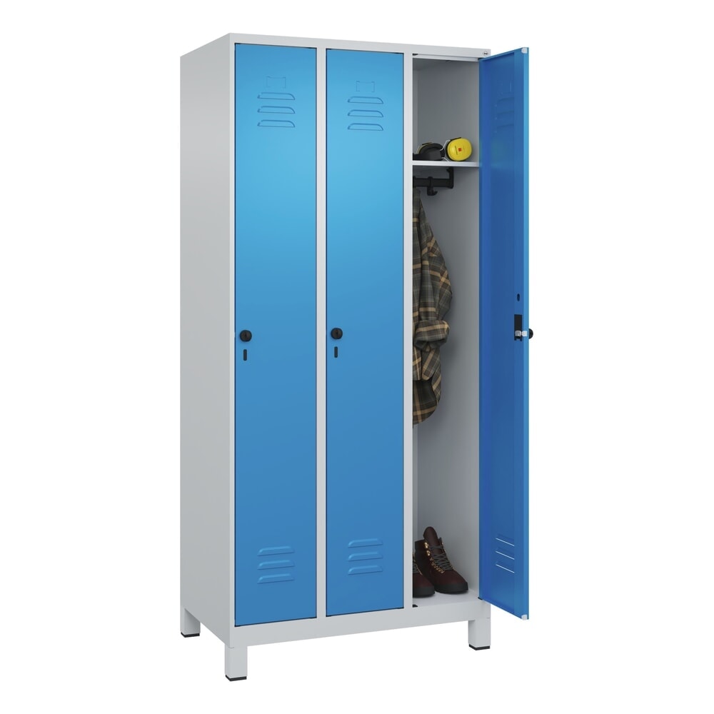 Produktabbildung Nr. 10: C+P Spind Classic PLUS, Füße, 3 Abteile, HxBxT 1.950 x 900 x 500 mm, lichtgrau, lichtblau, für Vorhängeschloss, ohne Mitteltrennwand