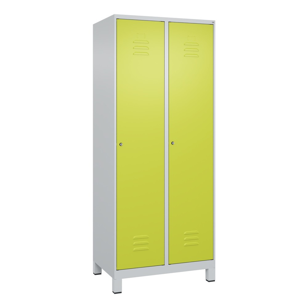 Produktabbildung: C+P Spind Classic PLUS, Füße, 2 Abteile, HxBxT 1.950 x 800 x 500 mm, lichtgrau, clowngrün, Zylinderschloss, mit Mitteltrennwand