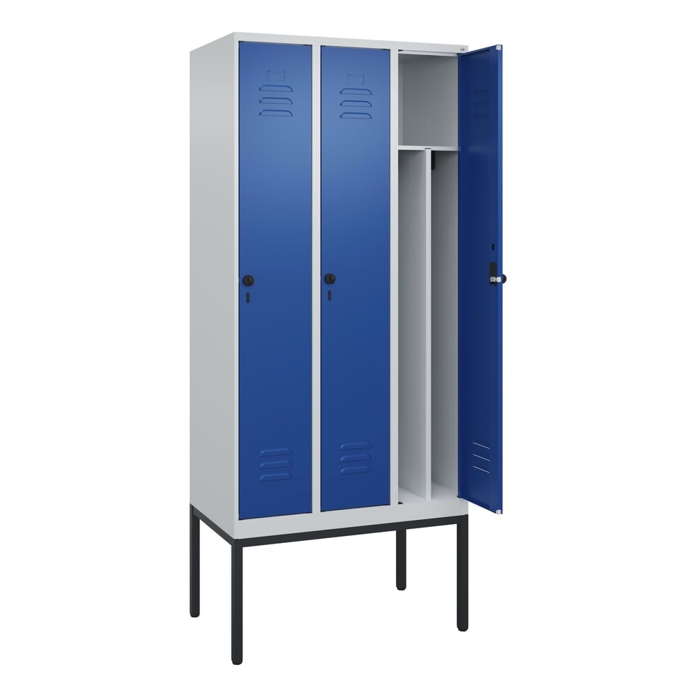 Produktabbildung: C+P Spind Classic PLUS, Gestell, 3 Abteile, HxBxT 2.120 x 900 x 500 mm, lichtgrau, enzianblau, für Vorhängeschloss, mit Mitteltrennwand