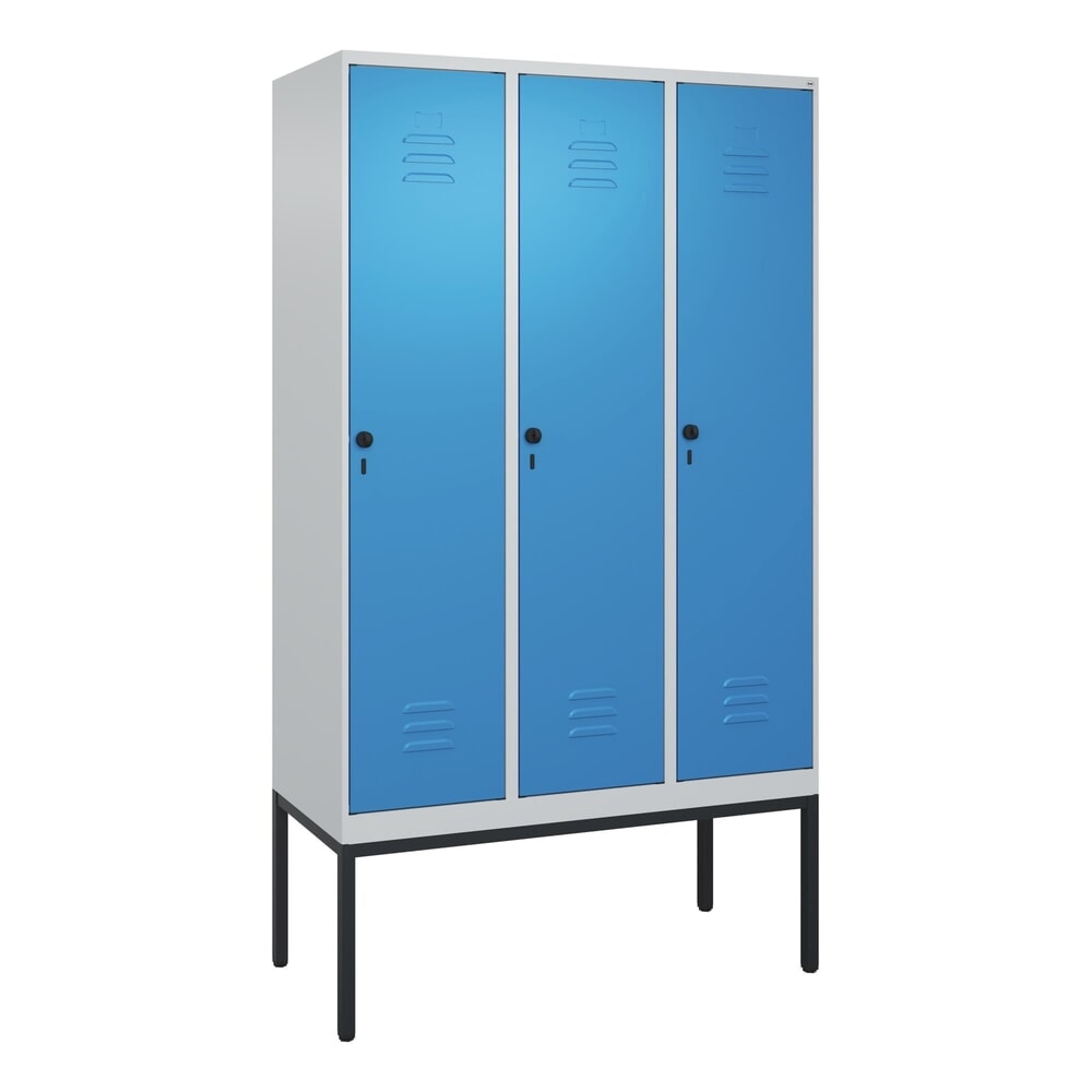Produktabbildung Nr. 9: C+P Spind Classic PLUS, Gestell, 3 Abteile, HxBxT 2.120 x 1.200 x 500 mm, lichtgrau, lichtblau, für Vorhängeschloss, ohne Mitteltrennwand