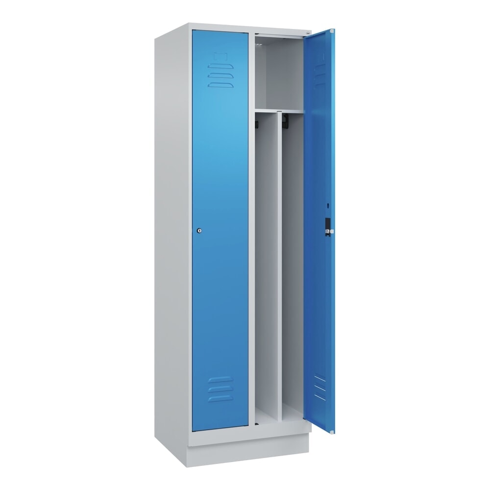 Produktabbildung: C+P Spind Classic PLUS, Sockel, 2 Abteile, HxBxT 1.950 x 600 x 500 mm, lichtgrau, lichtblau, Zylinderschloss, mit Mitteltrennwand