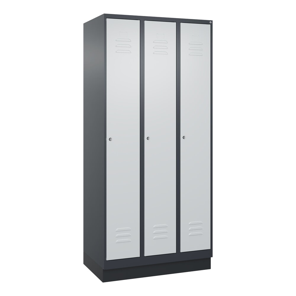 C+P Spind Classic PLUS, Sockel, 3 Abteile, HxBxT 1.950 x 900 x 500 mm, anthrazitgrau, lichtgrau, Zylinderschloss, mit Mitteltrennwand Produktabbildung Nr. 9: C+P Spind Classic PLUS, Sockel, 3 Abteile, HxBxT 1.950 x 900 x 500 mm, anthrazitgrau, lichtgrau, Zylinderschloss, mit Mitteltrennwand