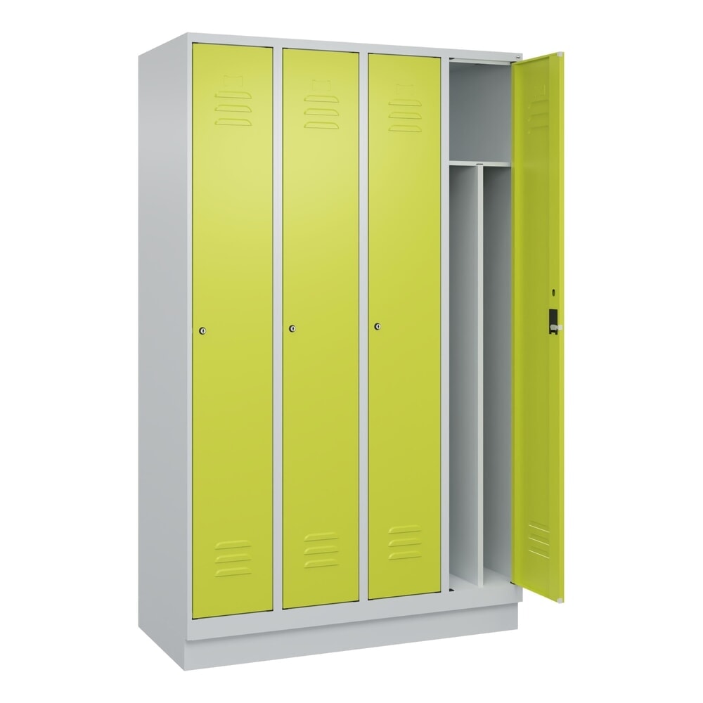 Produktabbildung: C+P Spind Classic PLUS, Sockel, 4 Abteile, HxBxT 1.950 x 1.200 x 500 mm, lichtgrau, clowngrün, Zylinderschloss, mit Mitteltrennwand