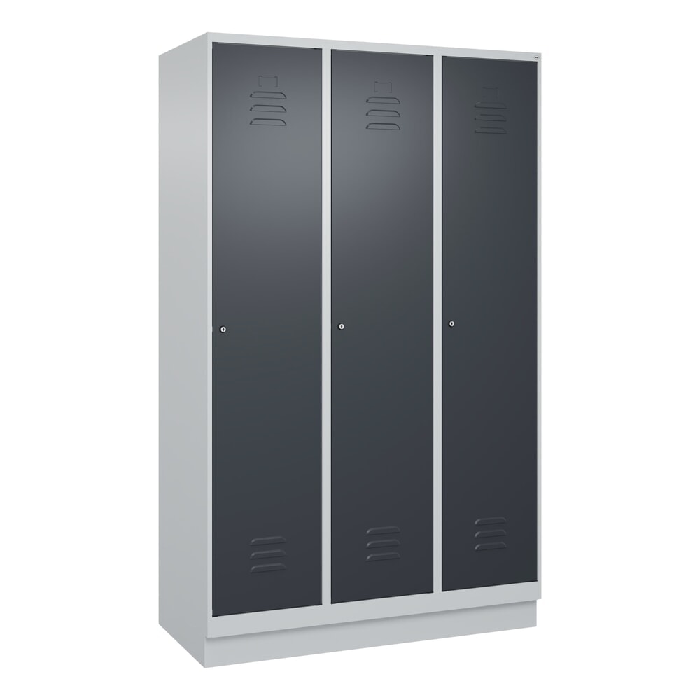 Produktabbildung Nr. 9: C+P Spind Classic PLUS, Sockel, 3 Abteile, HxBxT 1.950 x 1.200 x 500 mm, lichtgrau, anthrazitgrau, Zylinderschloss, ohne Mitteltrennwand