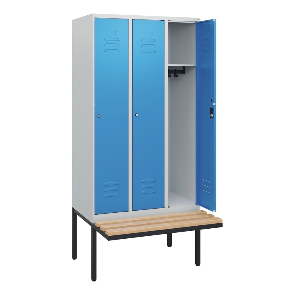Produktabbildung: C+P Spind Classic PLUS, 3 Abteile, HxBxT 1.950 x 900 x 815 mm, Zylinderschloss, auskragende Bank aus Buche, lichtgrau, lichtblau