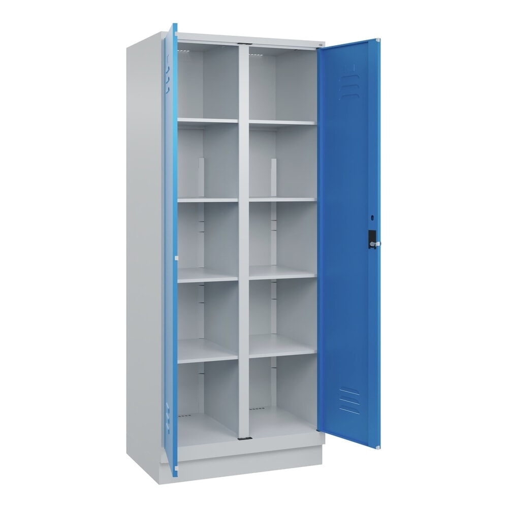 C+P Wäsche-Spind Classic PLUS, Sockel, 2 Abteile, HxBxT 1.950 x 800 x 500 mm, lichtgrau, lichtblau, für Vorhängeschloss, mit Mitteltrennwand Produktabbildung: C+P Wäsche-Spind Classic PLUS, Sockel, 2 Abteile, HxBxT 1.950 x 800 x 500 mm, lichtgrau, lichtblau, für Vorhängeschloss, mit Mitteltrennwand
