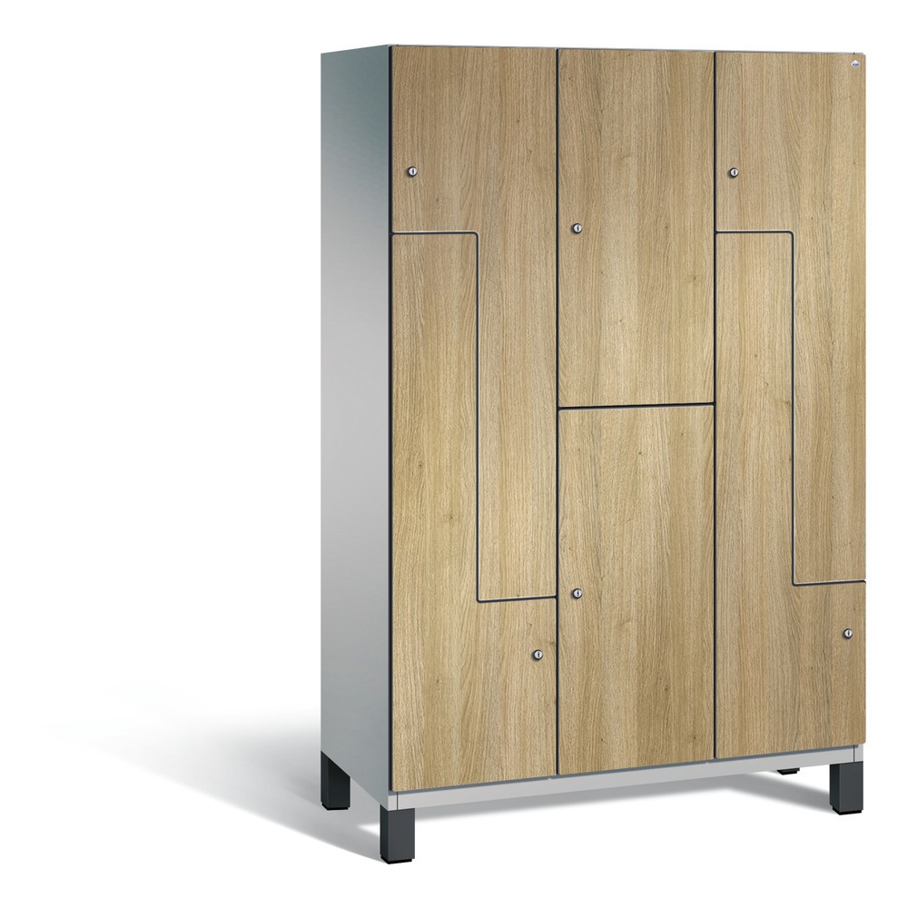 Produktabbildung: C+P Z-Kombinationsschrank Cambio, 3 Abteile, Abteilbreite 400 mm, HxBxT 1980x1200x525 mm, RAL 9006 Weißaluminium, Dekor Eiche Sereno, Füße