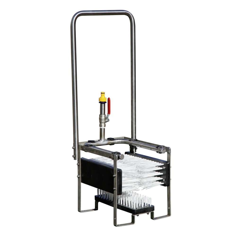 CEMO Stiefelreiniger ECO, Haltebügel, ½" Wasseranschluss, 3 Bürsten Produktabbildung: CEMO Stiefelreiniger ECO, Haltebügel, ½" Wasseranschluss, 3 Bürsten