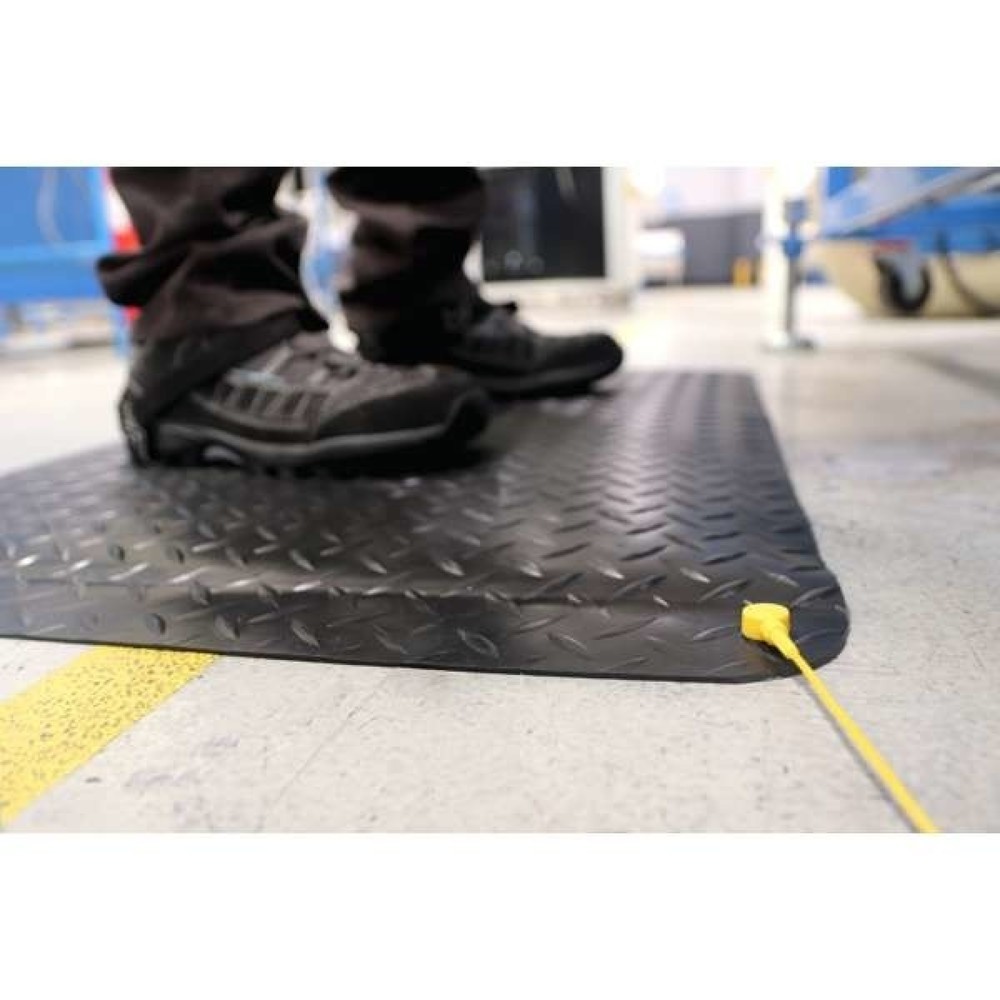 Zdjęcie produktu nr 2: COBA Mata przeciwzmęczeniowa Deckplate Anti-Static, szer. x gł. 900 mm x 18,3 m, kolor czarny